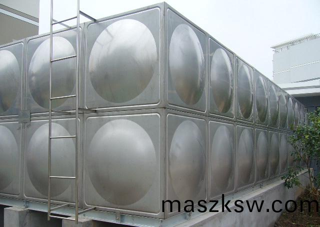 河(he)南(nan)不鏽鋼水(shui)箱